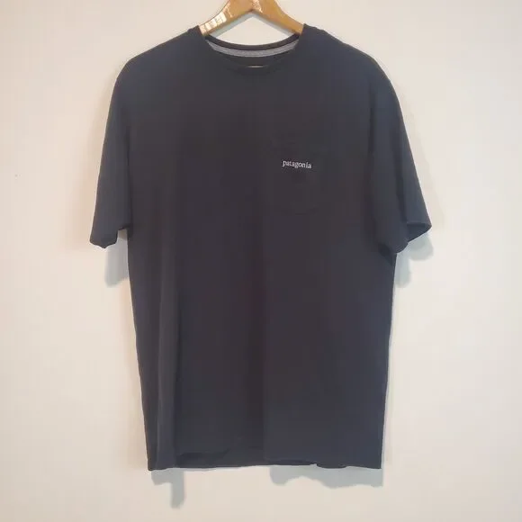 Patagonia Men's T-shirt Large Black Logo Ridge Pocket Responsibili-Tee Outdoors - Picture 2 of 12